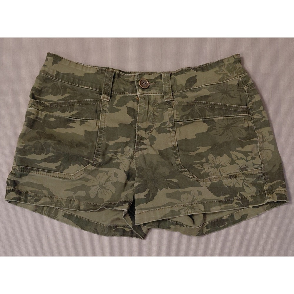 Unionbay Womens Camo Floral Cargo Shorts Green Brown Size 7 28W Camouflage